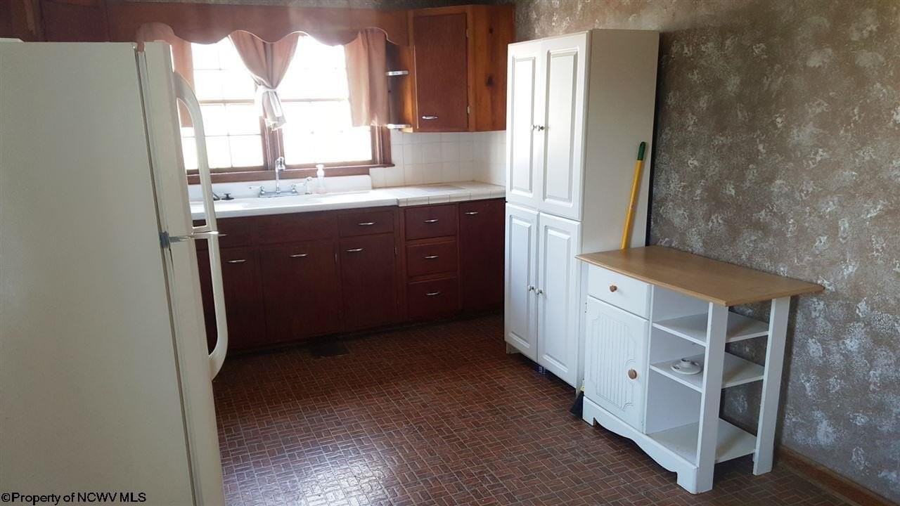 133 Camden Ave - Photo 5 of 17