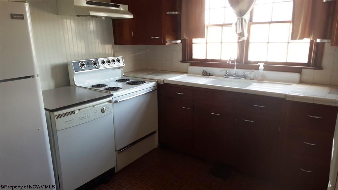 133 Camden Ave - Photo 6 of 17