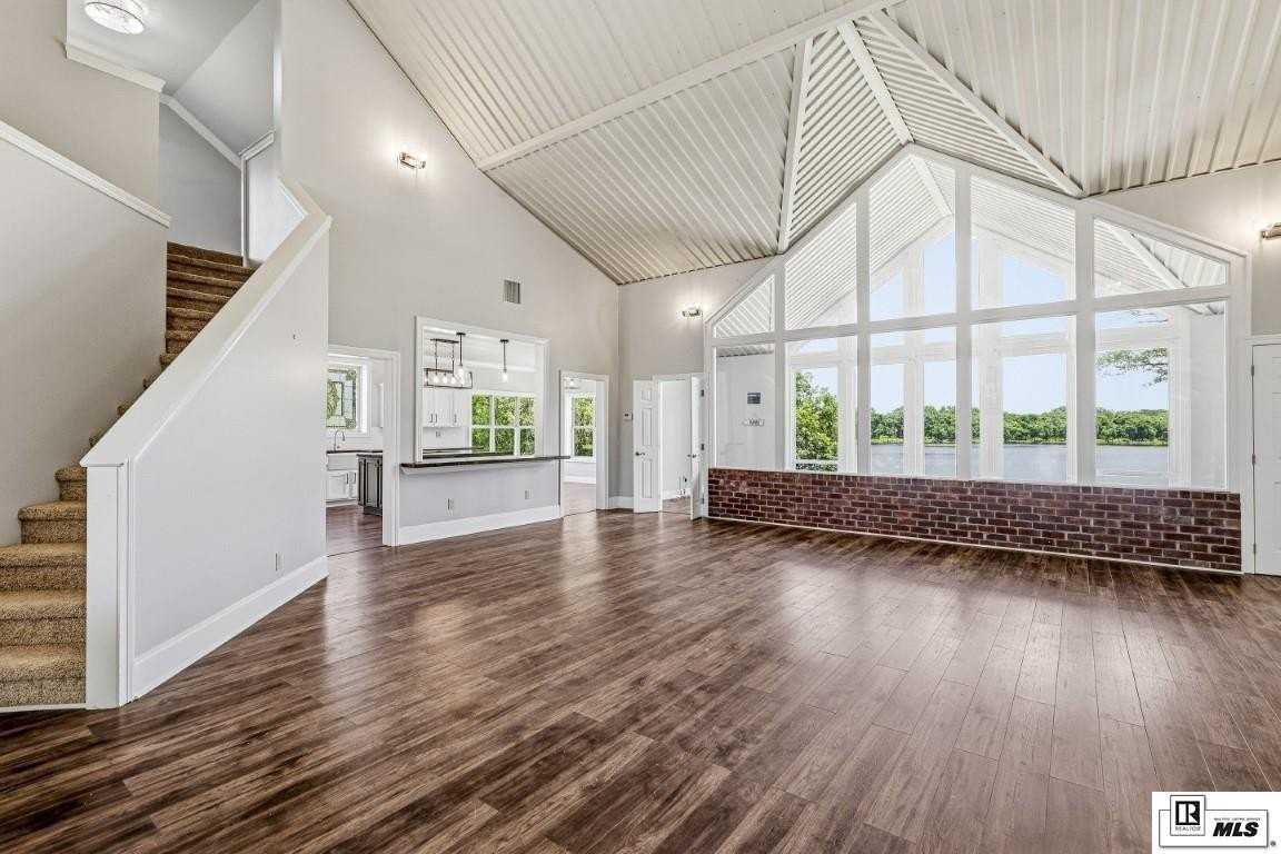 40 Loch Lomond Dr - Photo 4 of 39