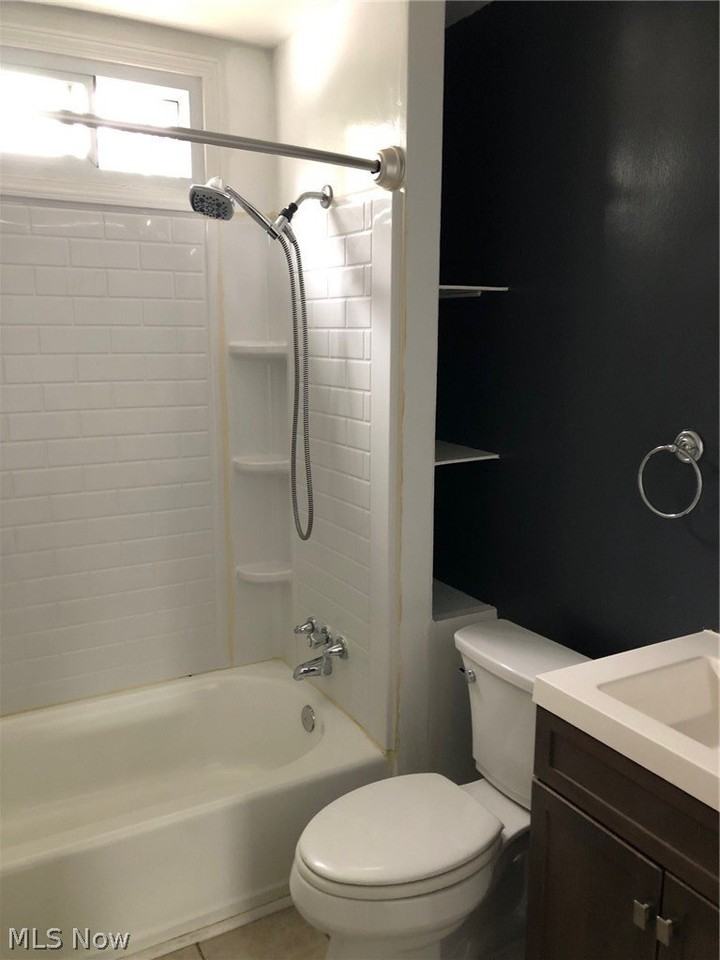 1475 Mars Ave - Photo 7 of 12