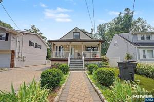 featured image of 92 Blauvelt Ave