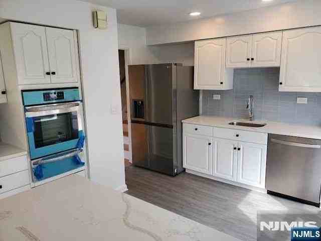 30 Pierce Ave - Photo 4 of 28