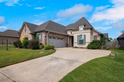 1013 Green Wood Cir - Photo 1 of 1