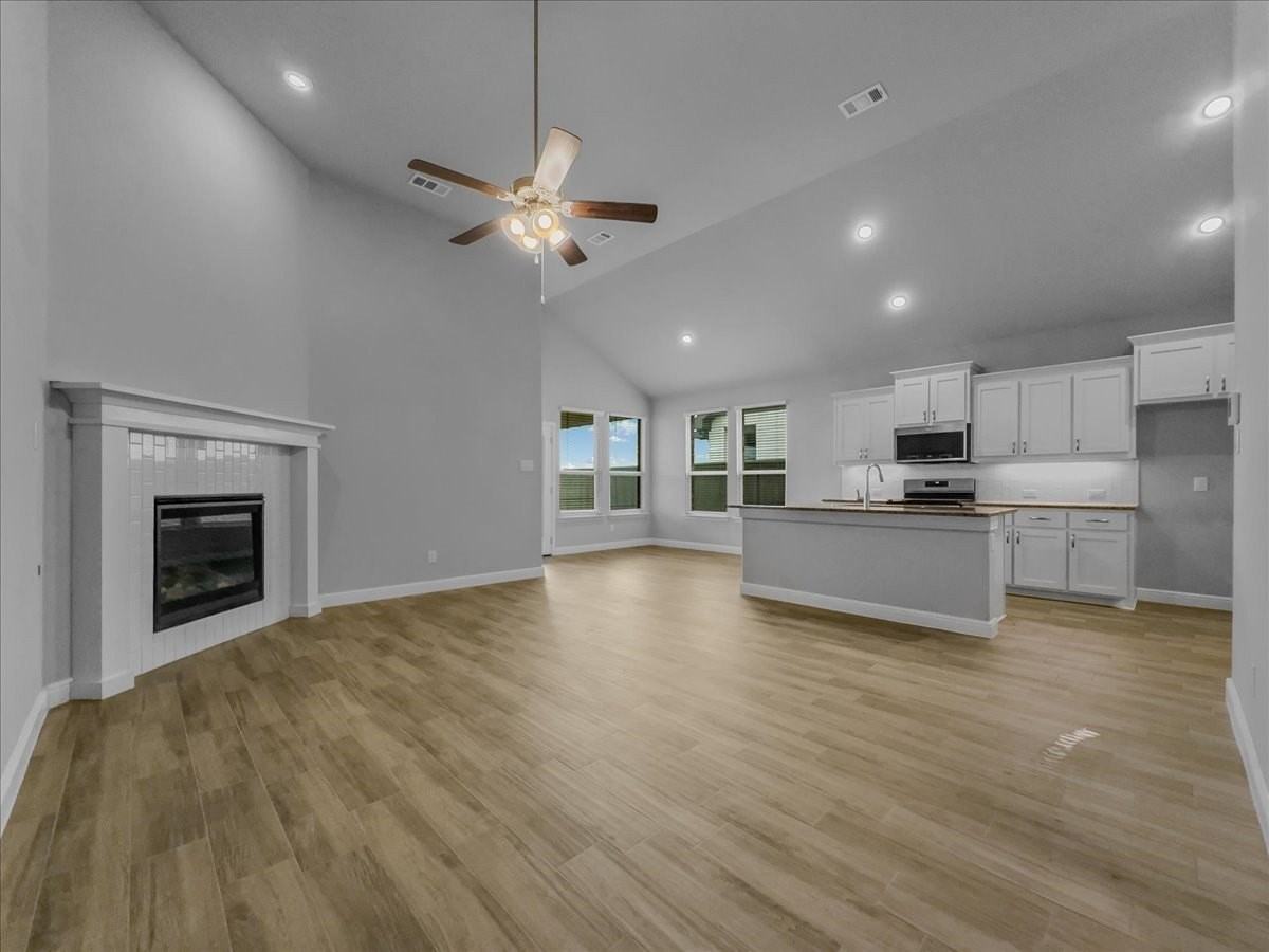 1605 Camp Ct - Photo 6 of 26