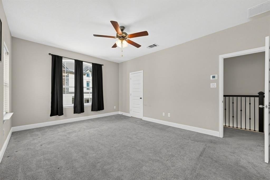 4429 Grady Ln - Photo 3 of 32