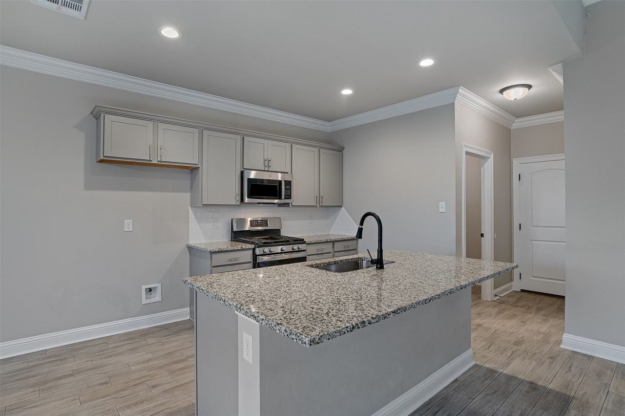 603 Gemstone Cir - Photo 7 of 23