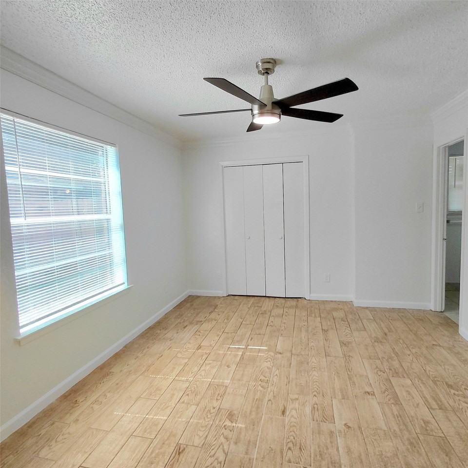 405 Kingfisher Ln - Photo 6 of 14