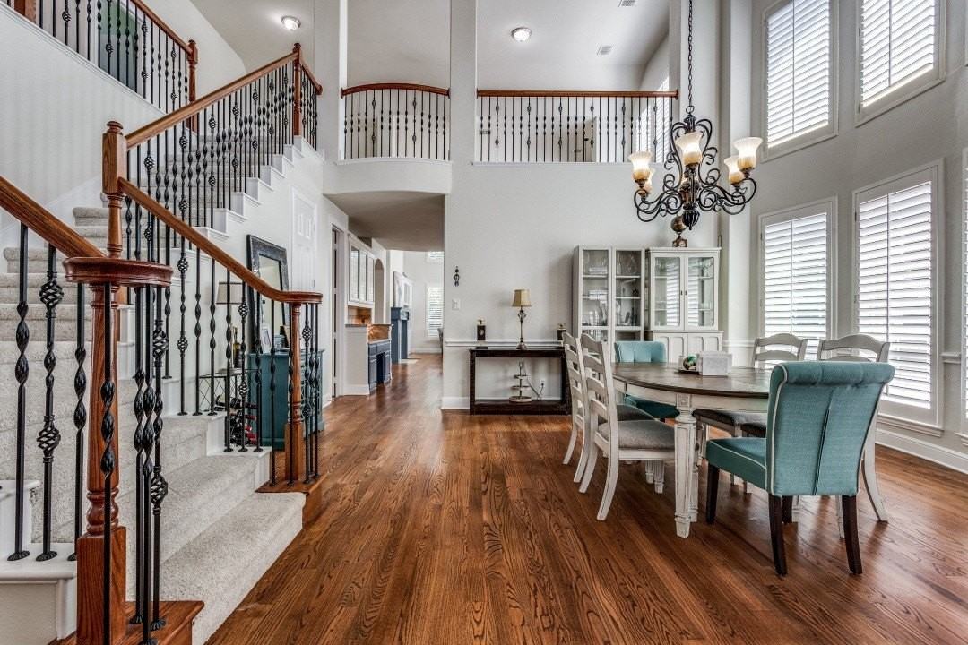6909 Medallion Dr - Photo 4 of 25