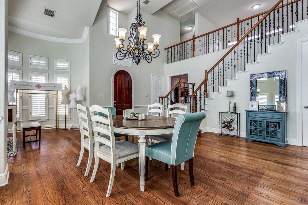 6909 Medallion Dr - Photo 5 of 25