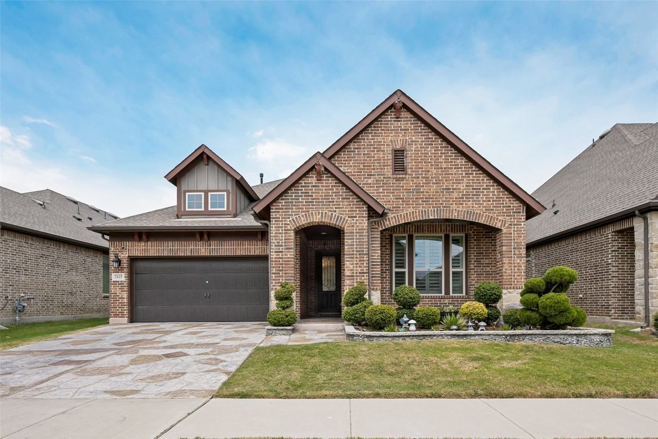 2615 High Bluff Dr - Photo 2 of 25
