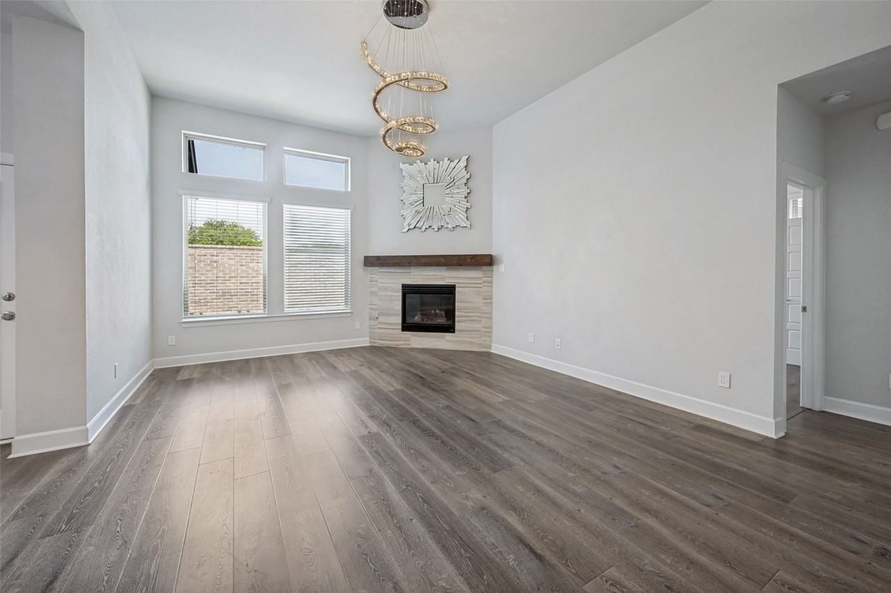 2615 High Bluff Dr - Photo 4 of 25