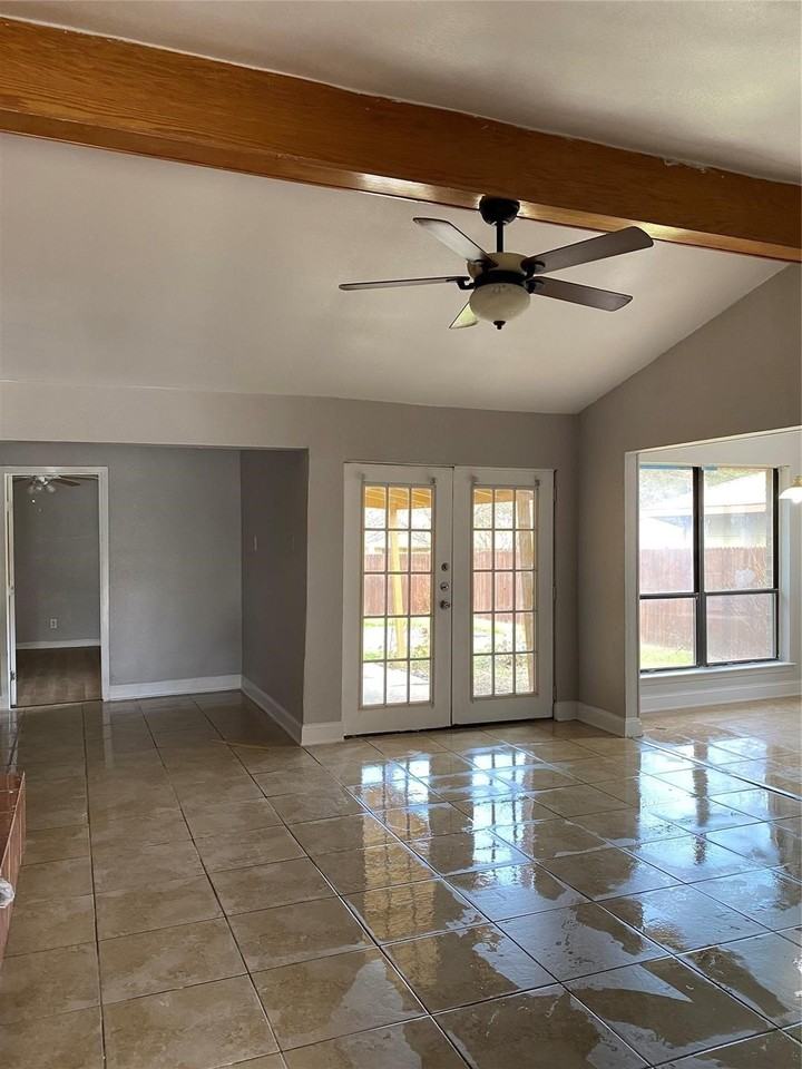 1825 Chisolm Trl - Photo 7 of 21