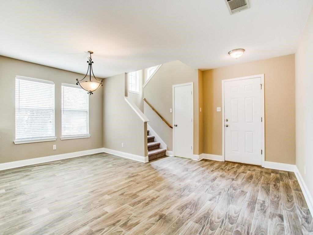 2117 Arthur St - Photo 2 of 24