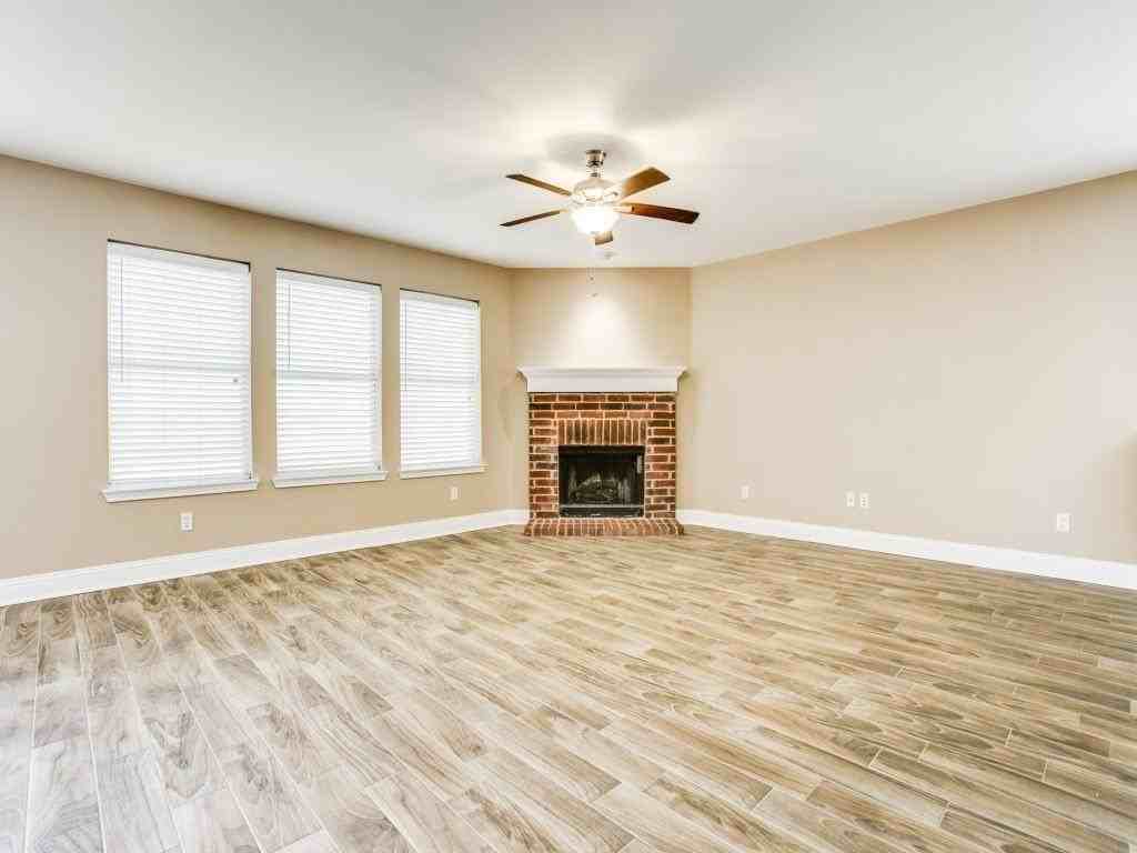 2117 Arthur St - Photo 6 of 24