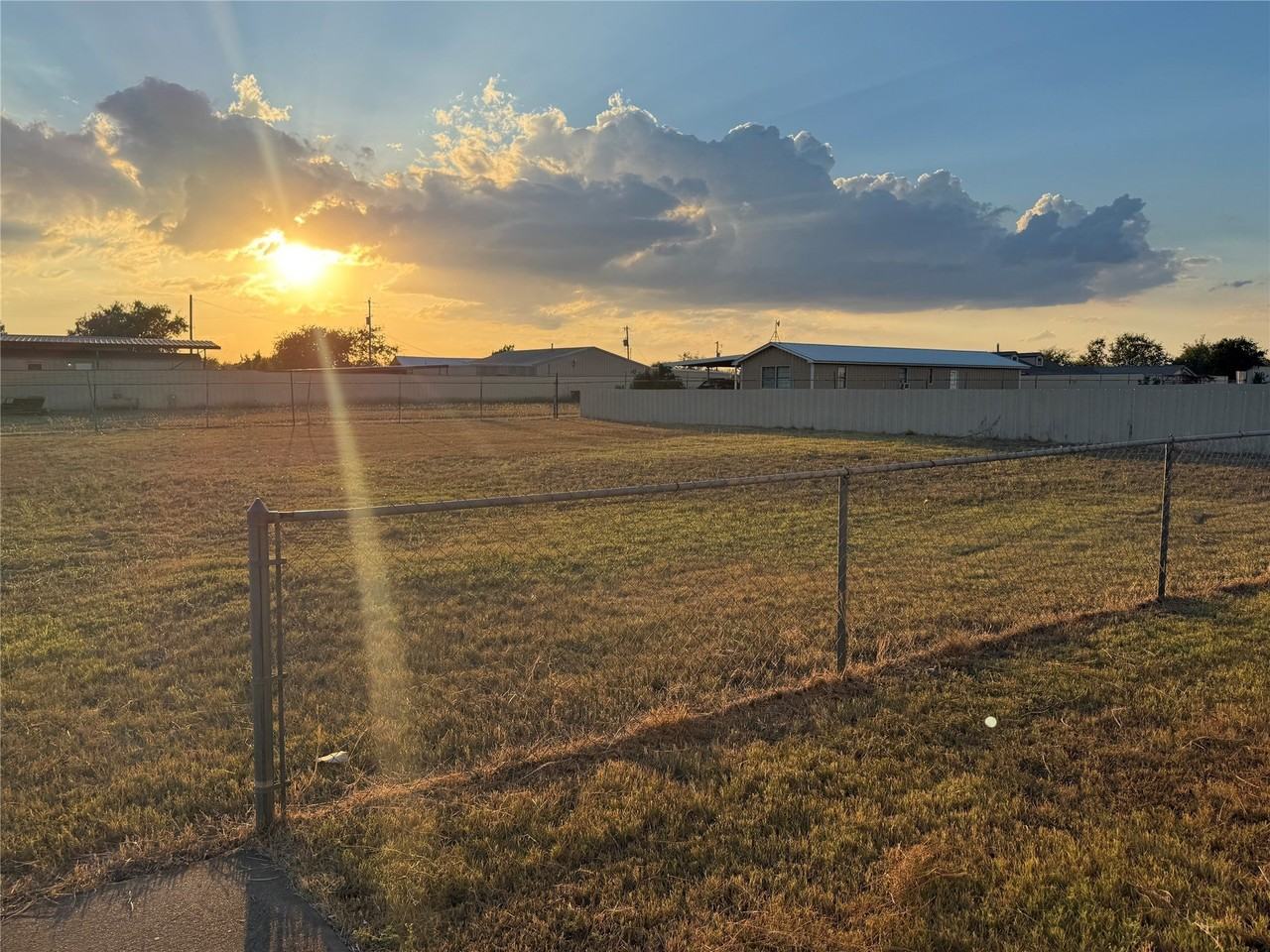 3304 Hidalgo Rd #B - Photo 3 of 20