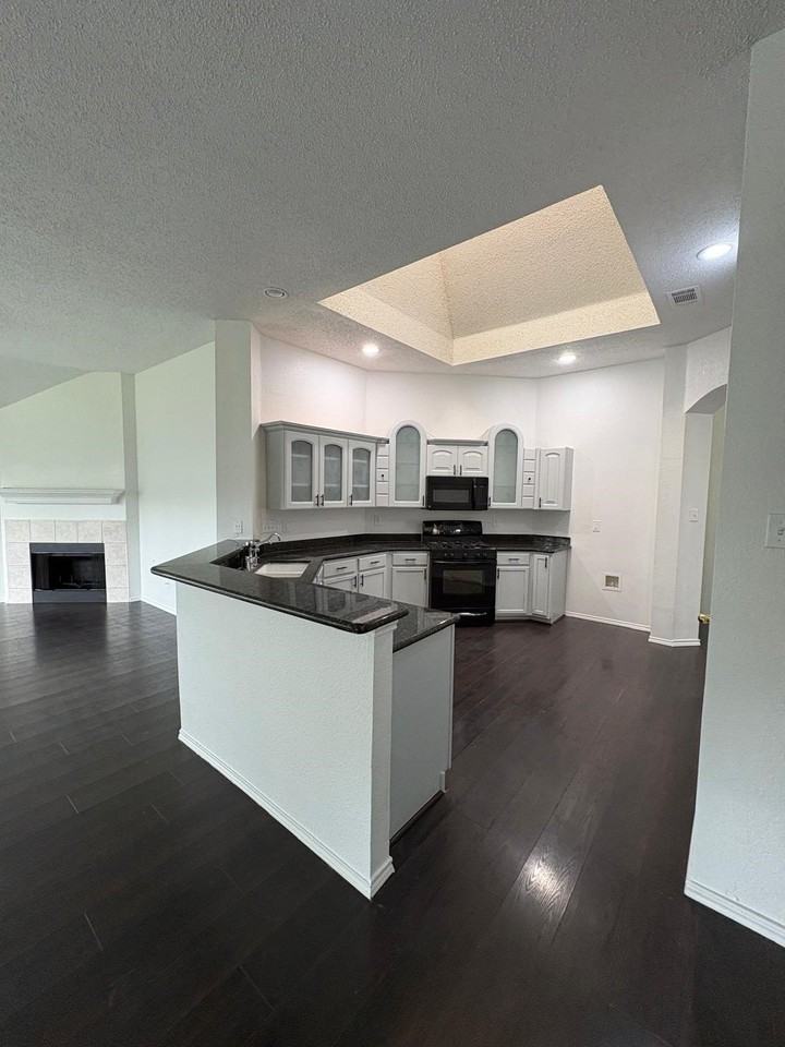 6426 St Leonard Dr - Photo 6 of 27