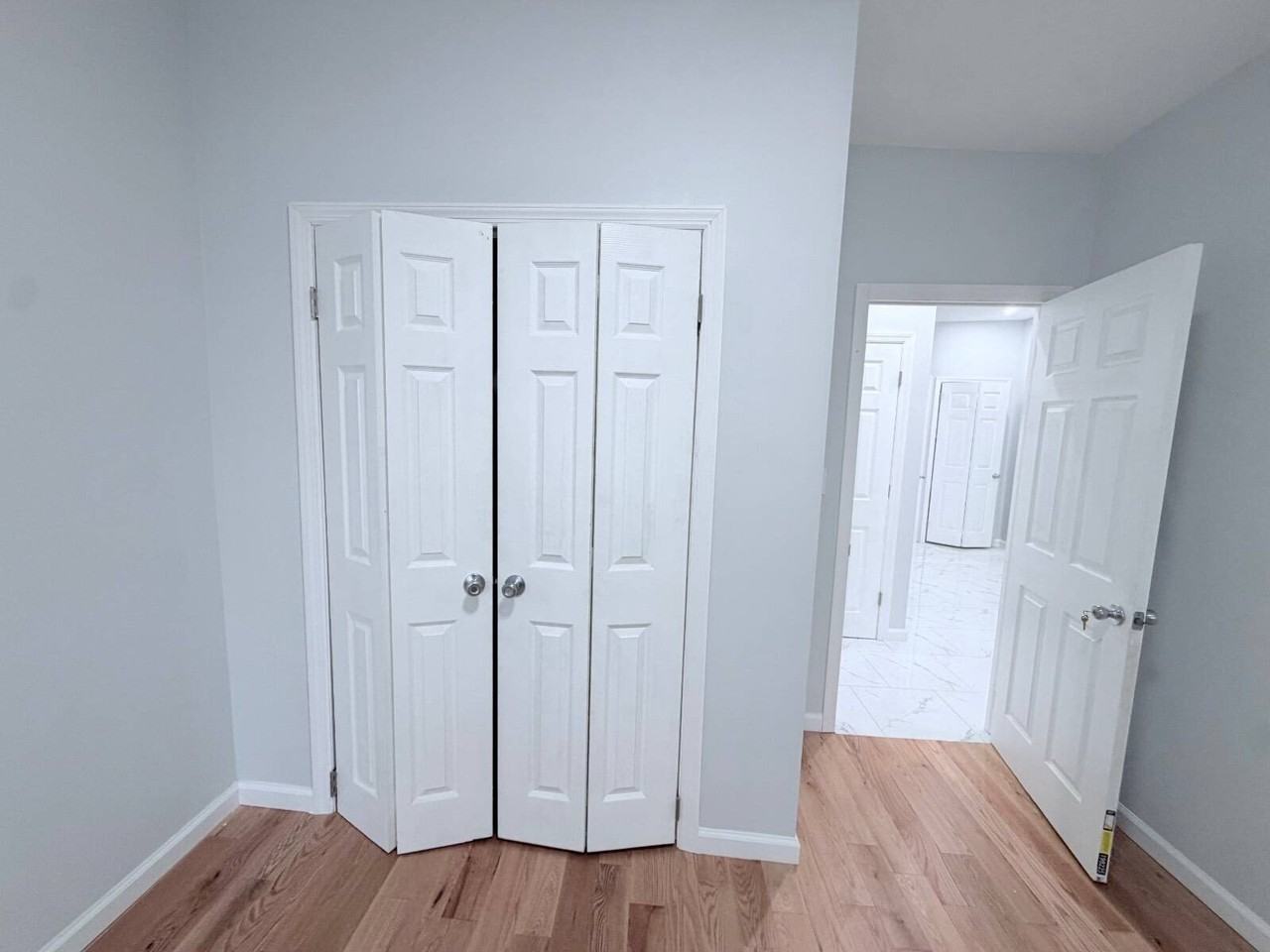 3235 Seymour Ave - Photo 2 of 9