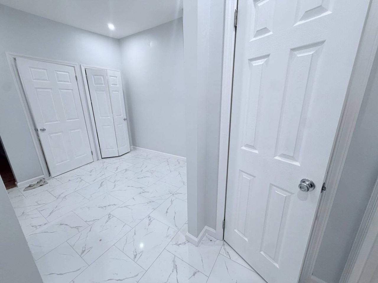 3235 Seymour Ave - Photo 7 of 9
