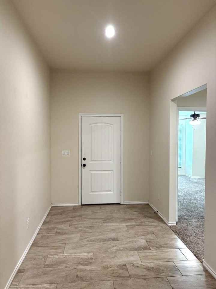 9005 Desert Ave - Photo 4 of 23