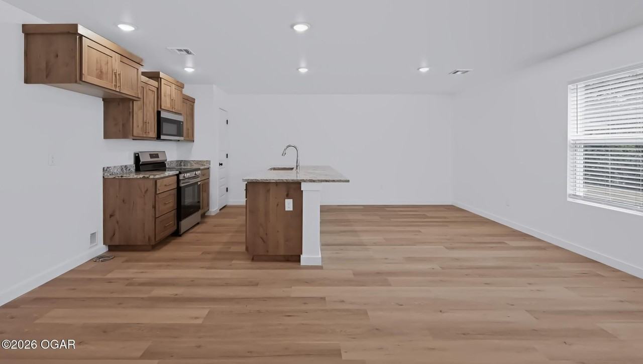 1021 Prospect Ave - Photo 6 of 35