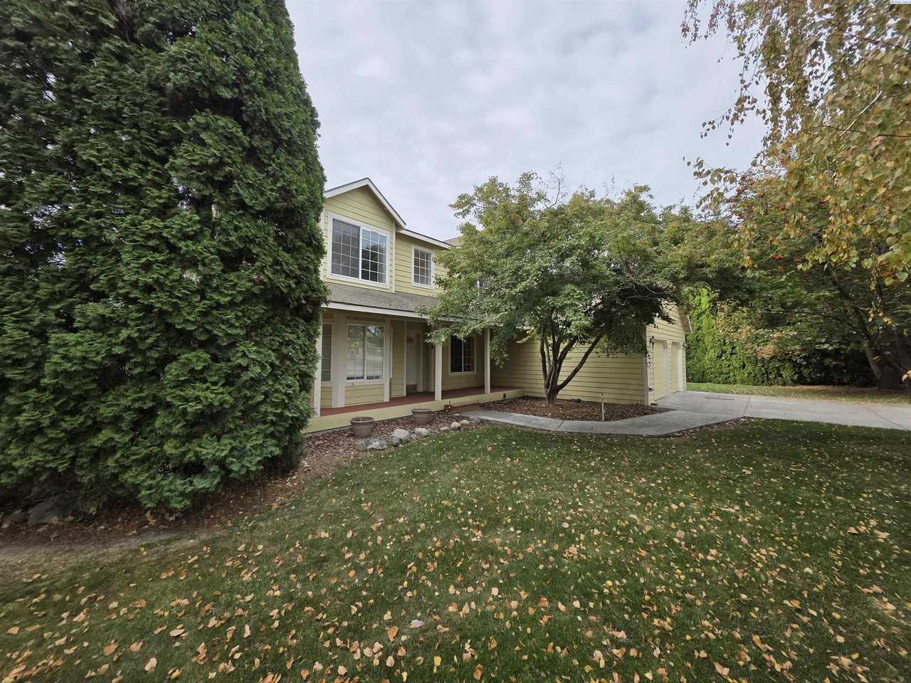 4501 Mallet St - Photo 3 of 30