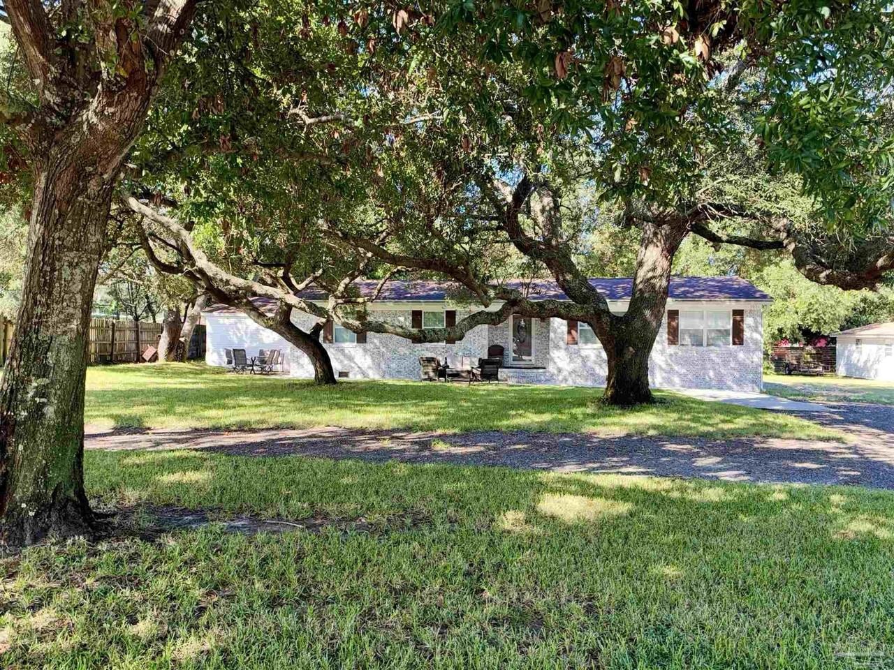 5631 Galvez Rd - Photo 2 of 36