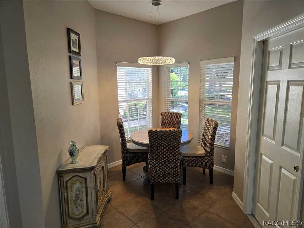 1698 W Spring Meadow Loop - Photo 5 of 28