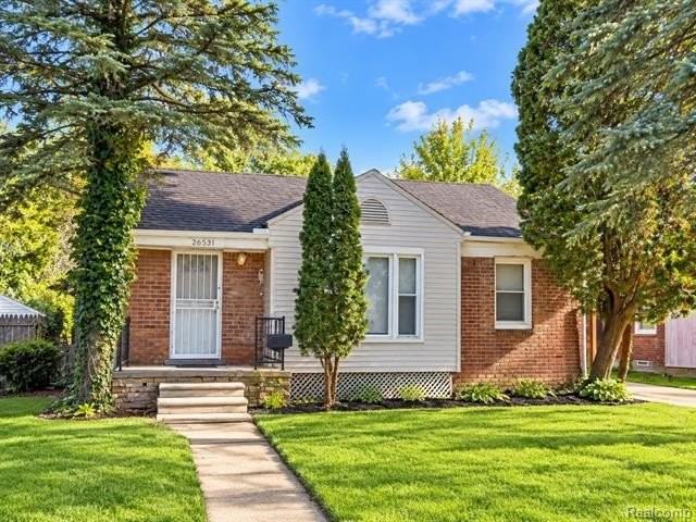 26531 Sunningdale Dr - Photo 2 of 12