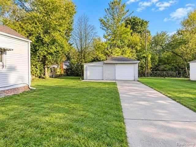 26531 Sunningdale Dr - Photo 4 of 12