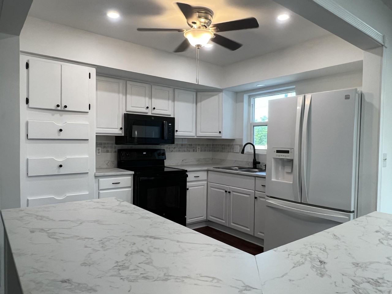 214 Sw 3rd Ave - Photo 4 of 29
