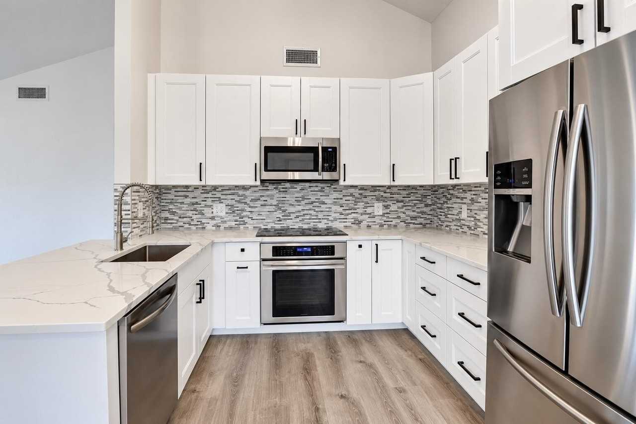 8379 Garden Gate Pl - Photo 5 of 9