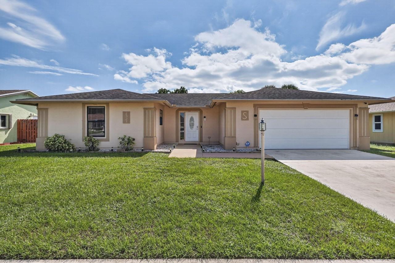 2523 Doral Way