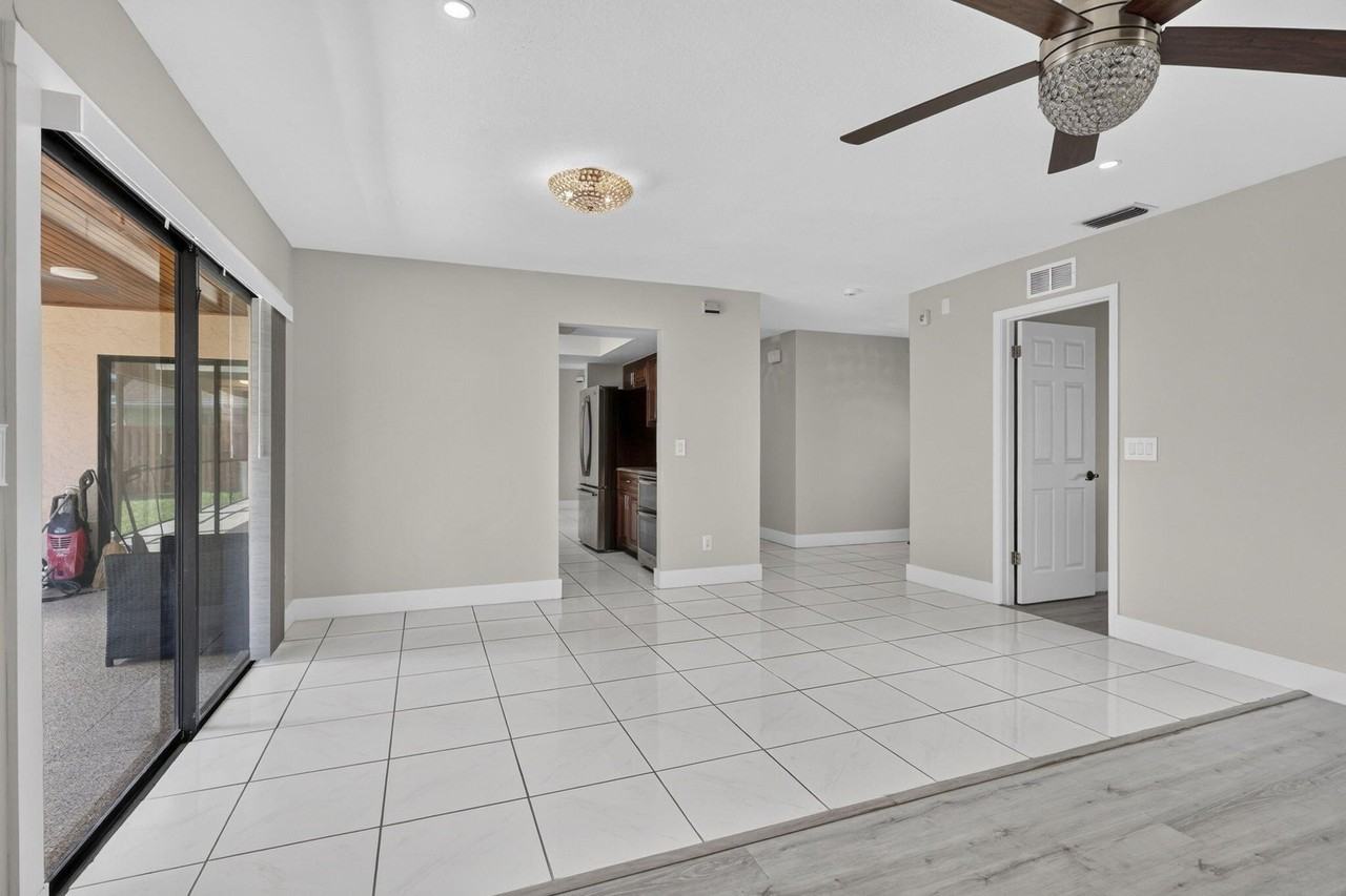2523 Doral Way - Photo 6 of 42