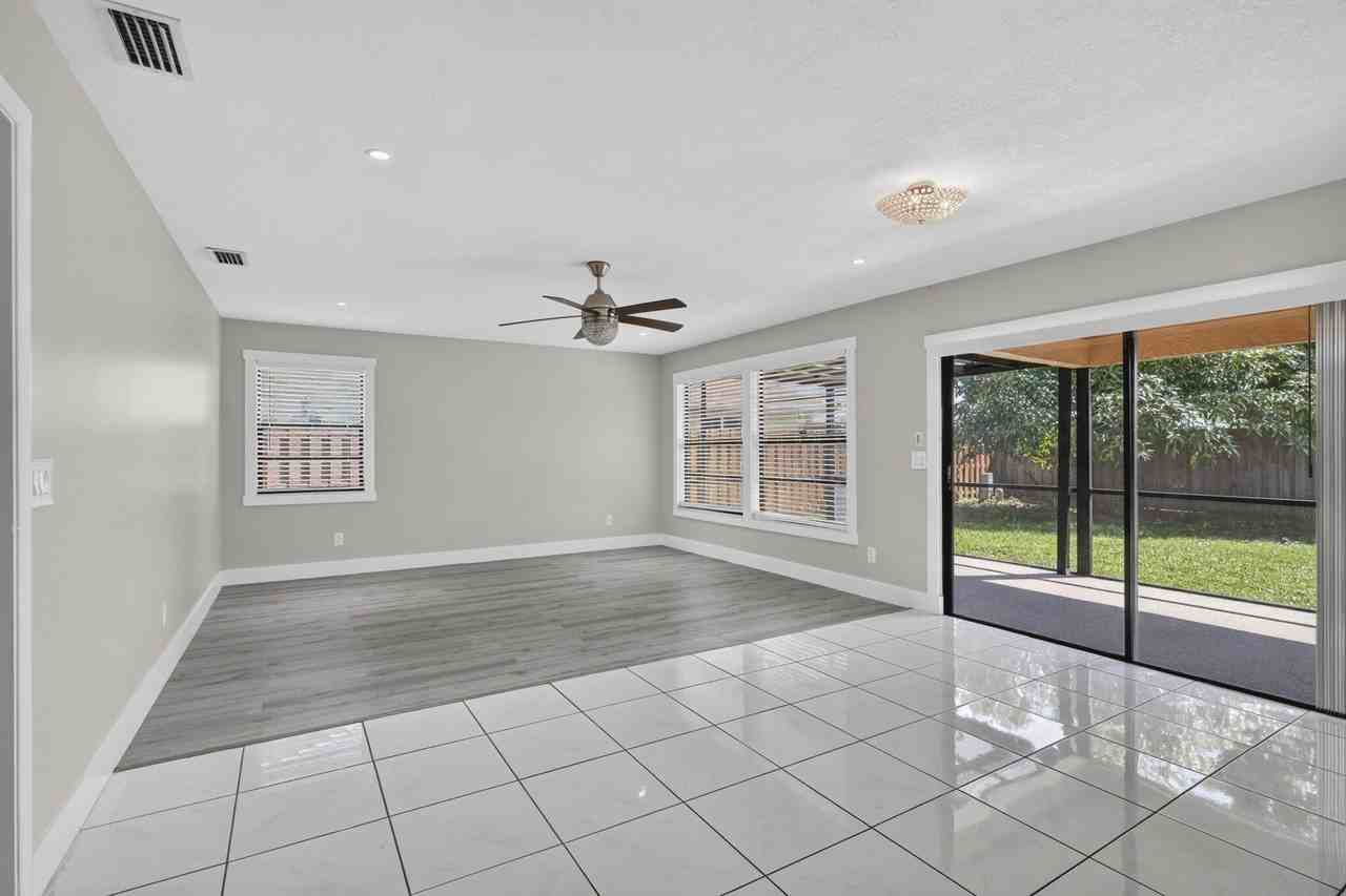 2523 Doral Way - Photo 7 of 42