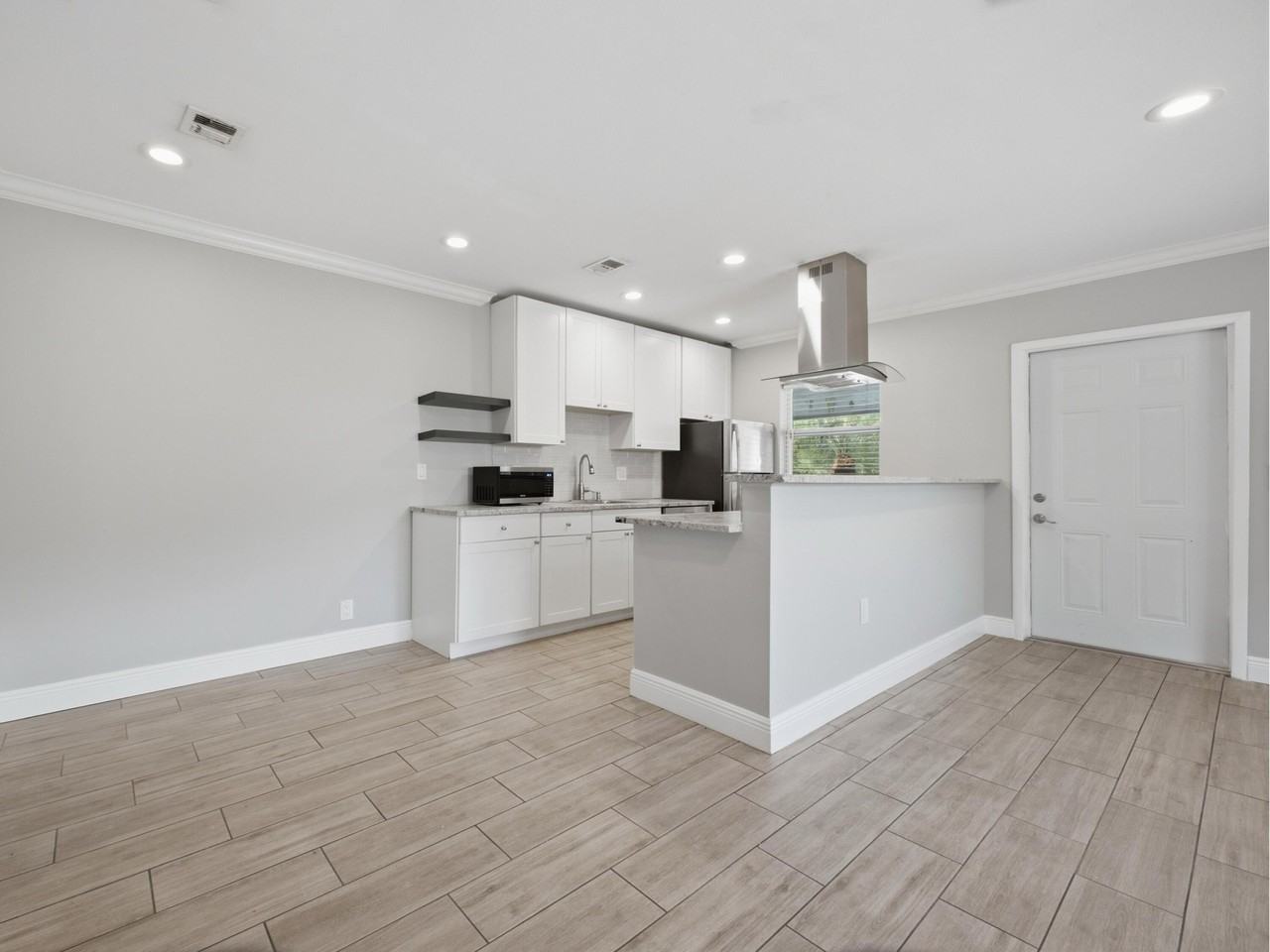 3125 Albatross Rd #A - Photo 5 of 22