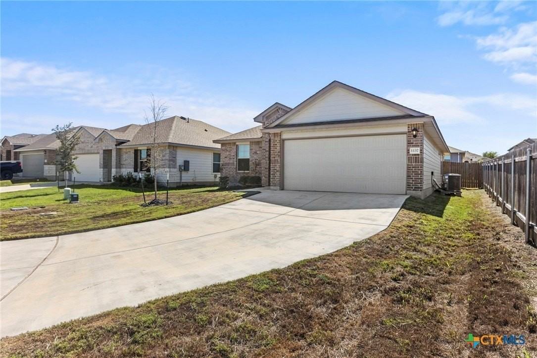 1137 Ruby Cv - Photo 2 of 30