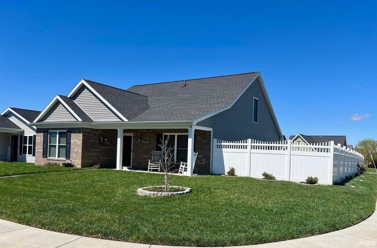 1120 Watership Dr - Photo 2 of 20