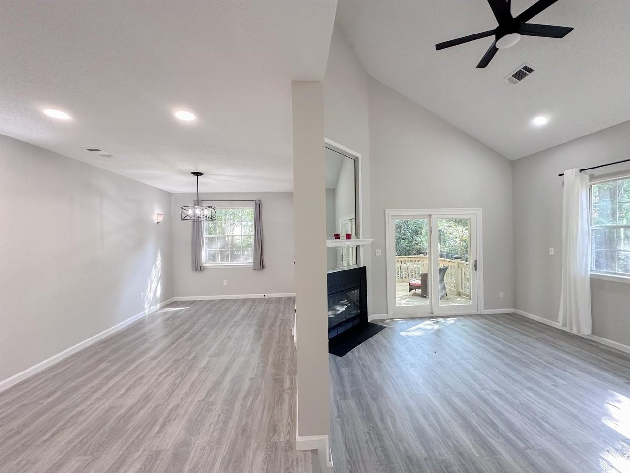 1661 Copperfield Cir - Photo 4 of 21