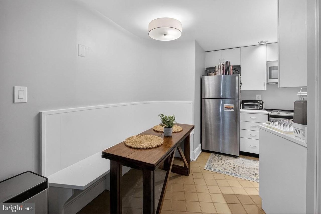 1024 Massachusetts Ave Ne #3 - Photo 7 of 28