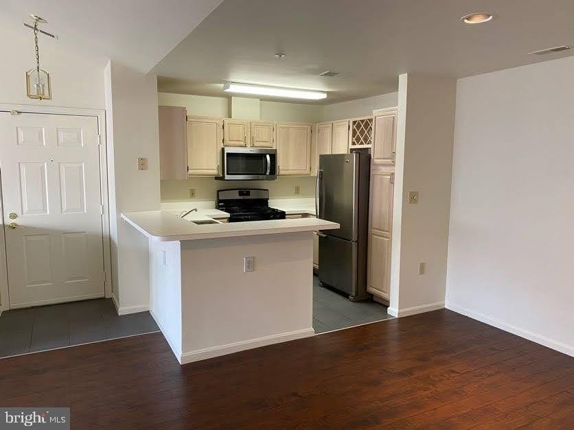 3109 River Bend Ct #D302 - Photo 7 of 28