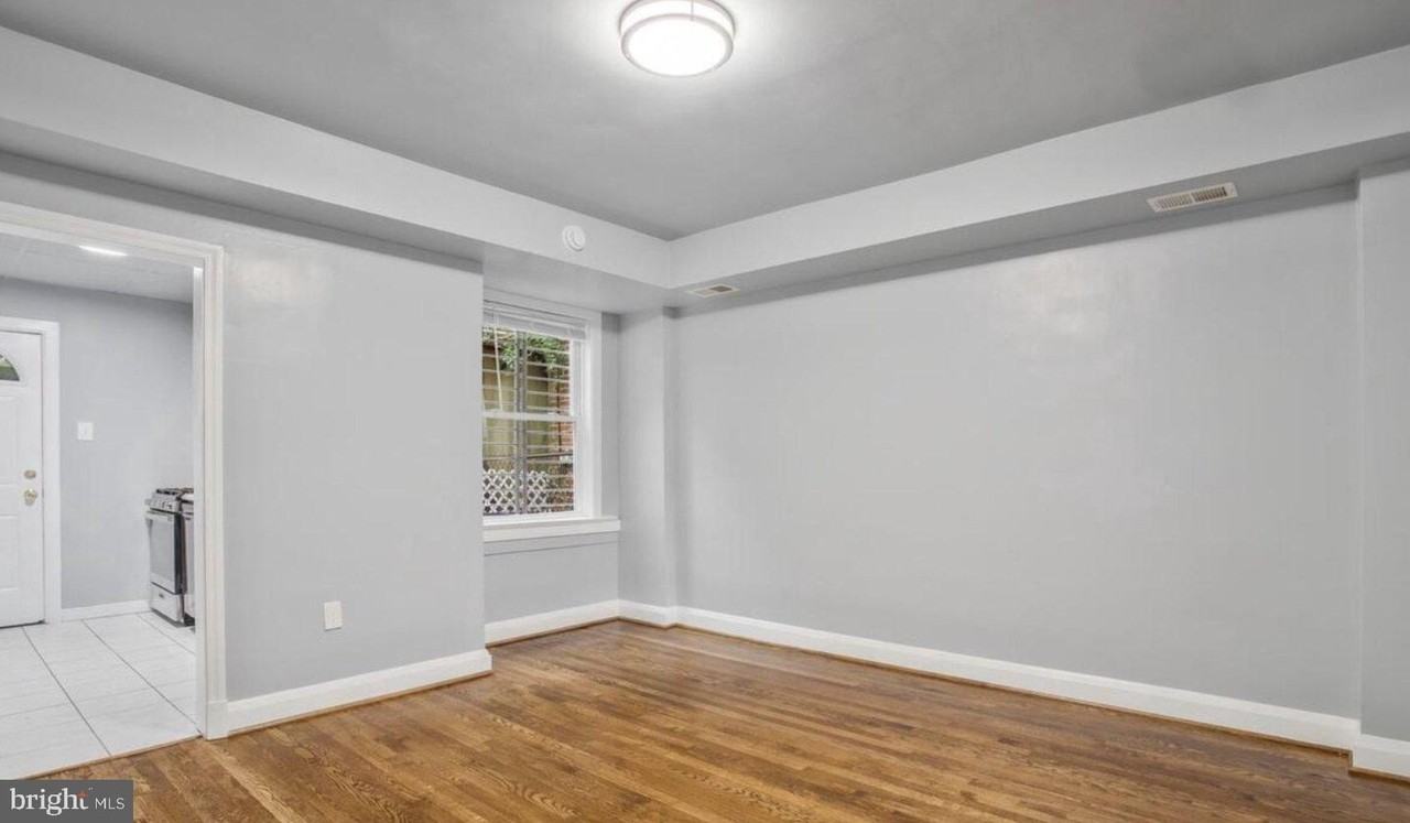 4016 6th St - Photo 5 of 19