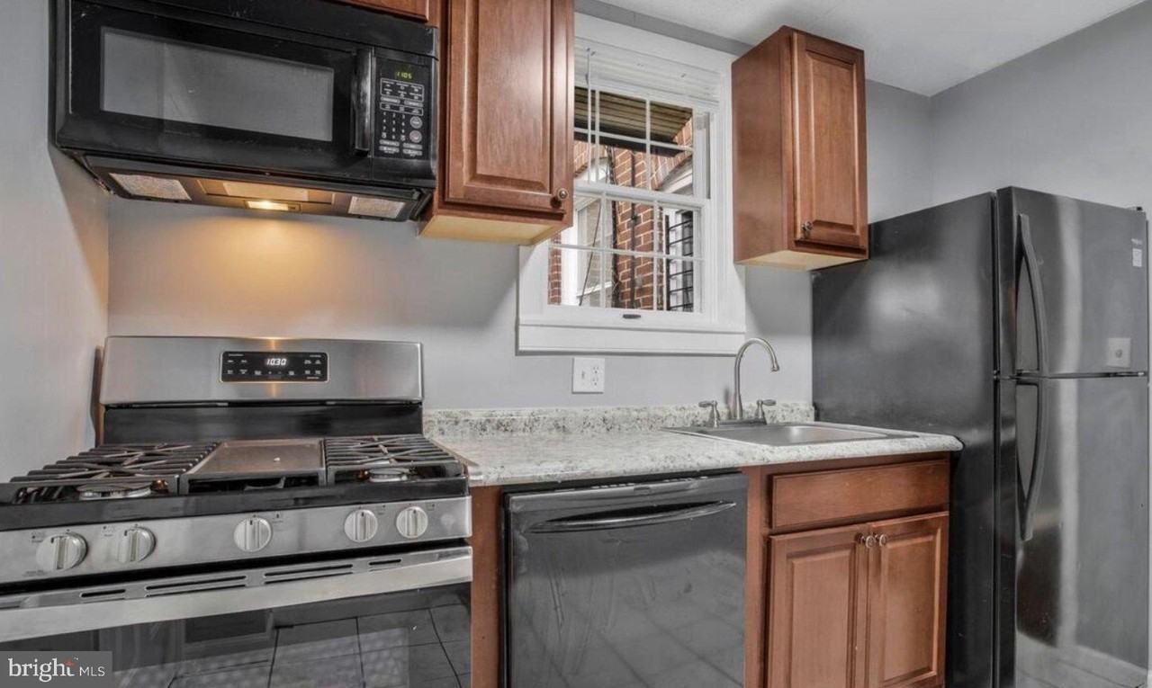 4016 6th St - Photo 6 of 19