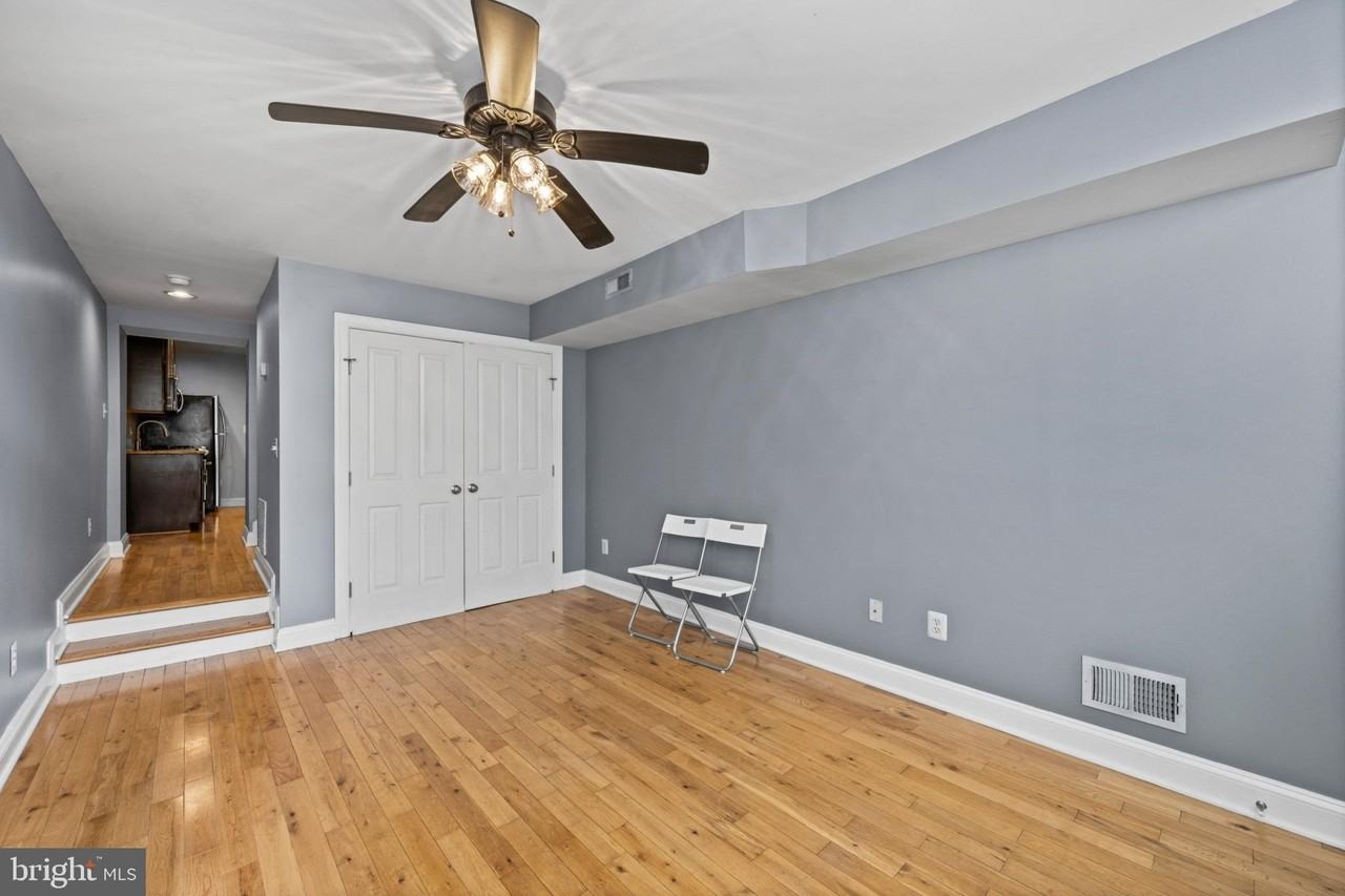 2030 Eastern Ave - Photo 6 of 33