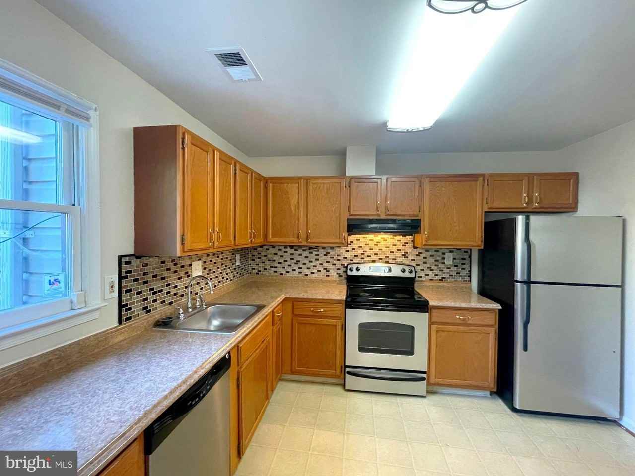 26 Meadow Pl - Photo 7 of 24