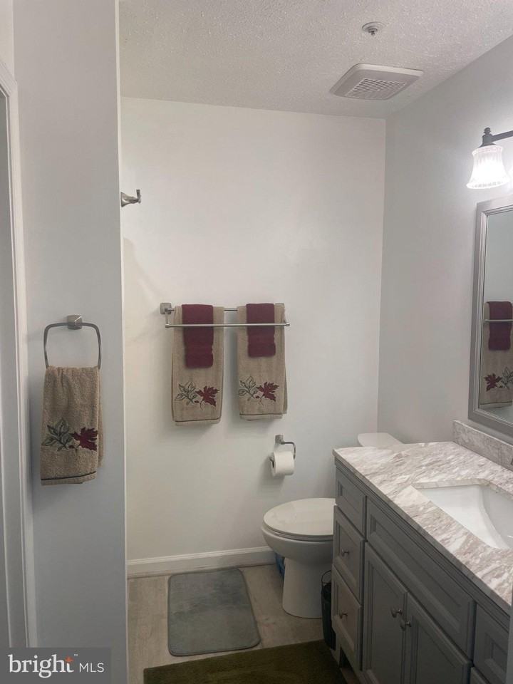 6608 Granville Ct - Photo 7 of 13