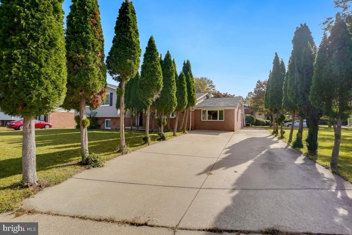 6 Kerwood Ct - Photo 3 of 48