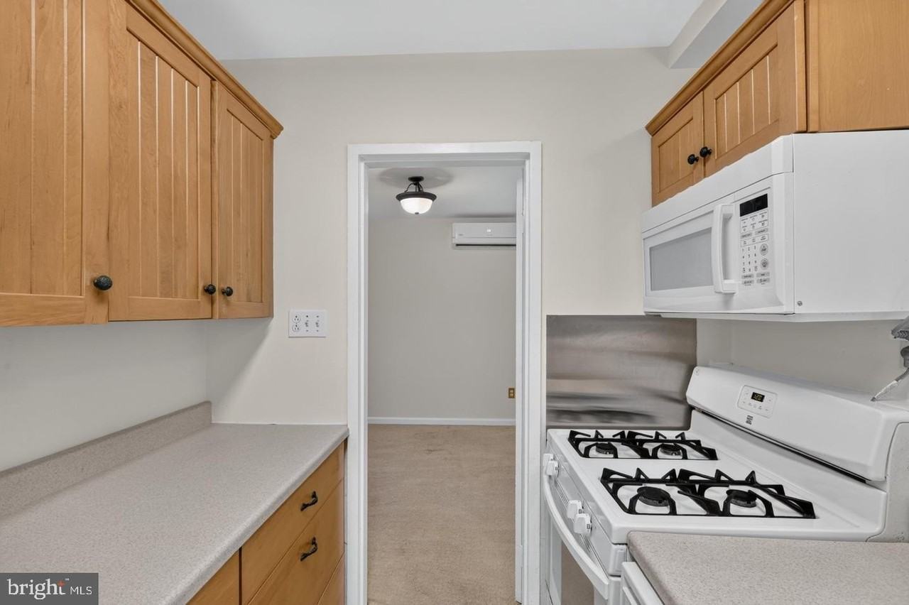 10406 Montrose Ave #101 - Photo 4 of 23