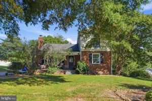 featured image of 26015 Woodfield Rd