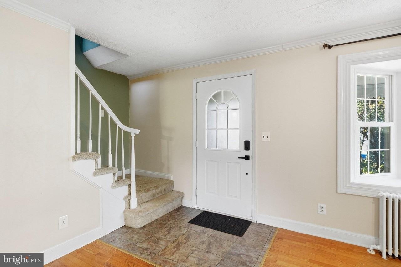 26015 Woodfield Rd - Photo 3 of 50