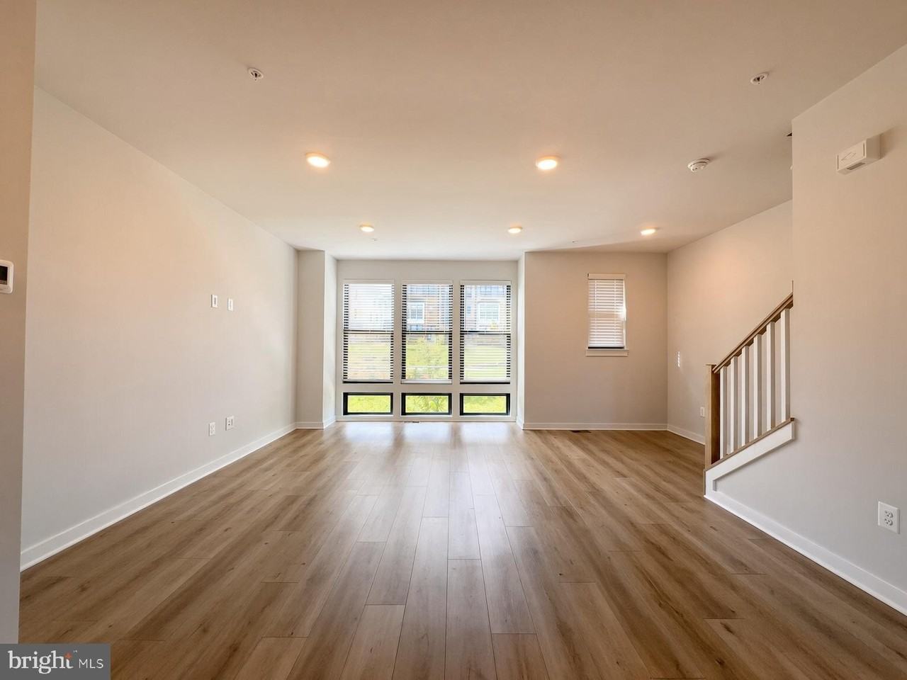 17254 Hardisty Way - Photo 3 of 27